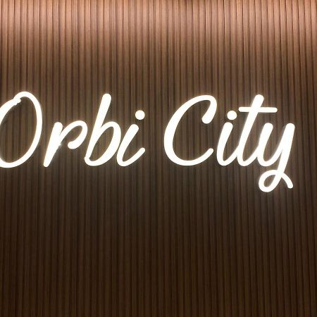 Sea Side Aparthotel In Orbi Complex Batumi Bagian luar foto