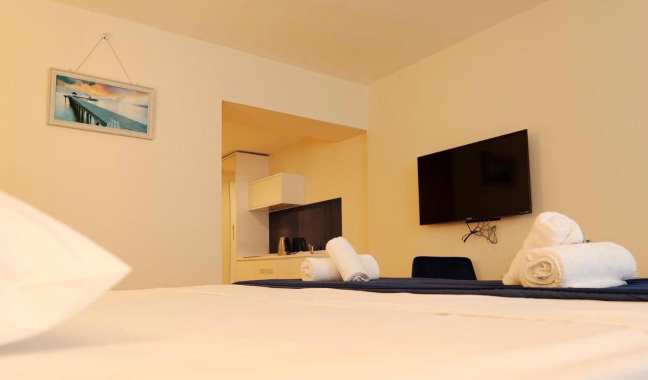 Sea Side Aparthotel In Orbi Complex Batumi Bagian luar foto