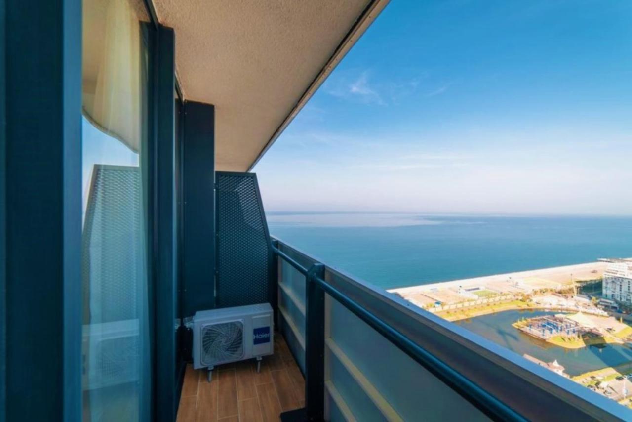 Sea Side Aparthotel In Orbi Complex Batumi Bagian luar foto