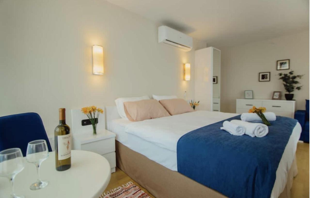 Sea Side Aparthotel In Orbi Complex Batumi Bagian luar foto