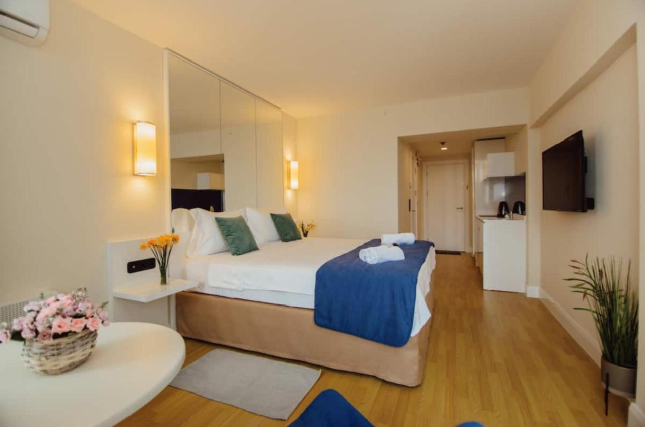Sea Side Aparthotel In Orbi Complex Batumi Bagian luar foto