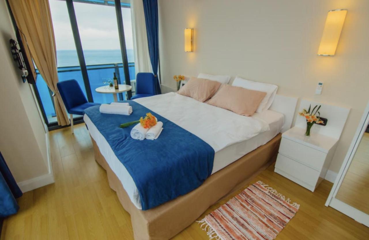 Sea Side Aparthotel In Orbi Complex Batumi Bagian luar foto